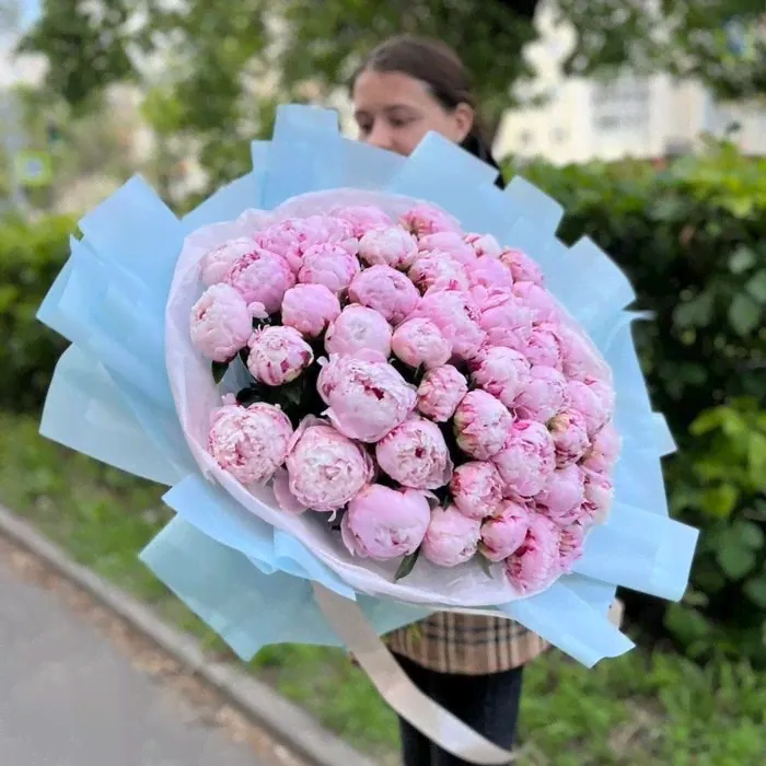 51 розовый пион Голландия в оформлении №4948